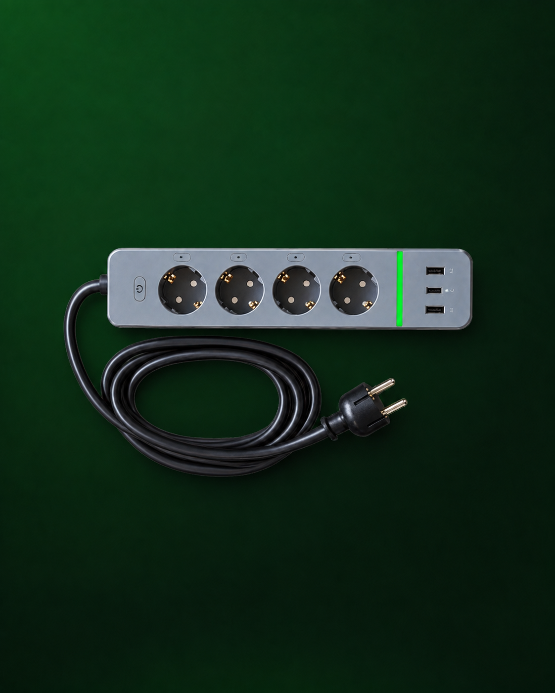 Terratronic C1 Prototyp mit vier Steckdosen, drei USB-Ports und Netzkabel